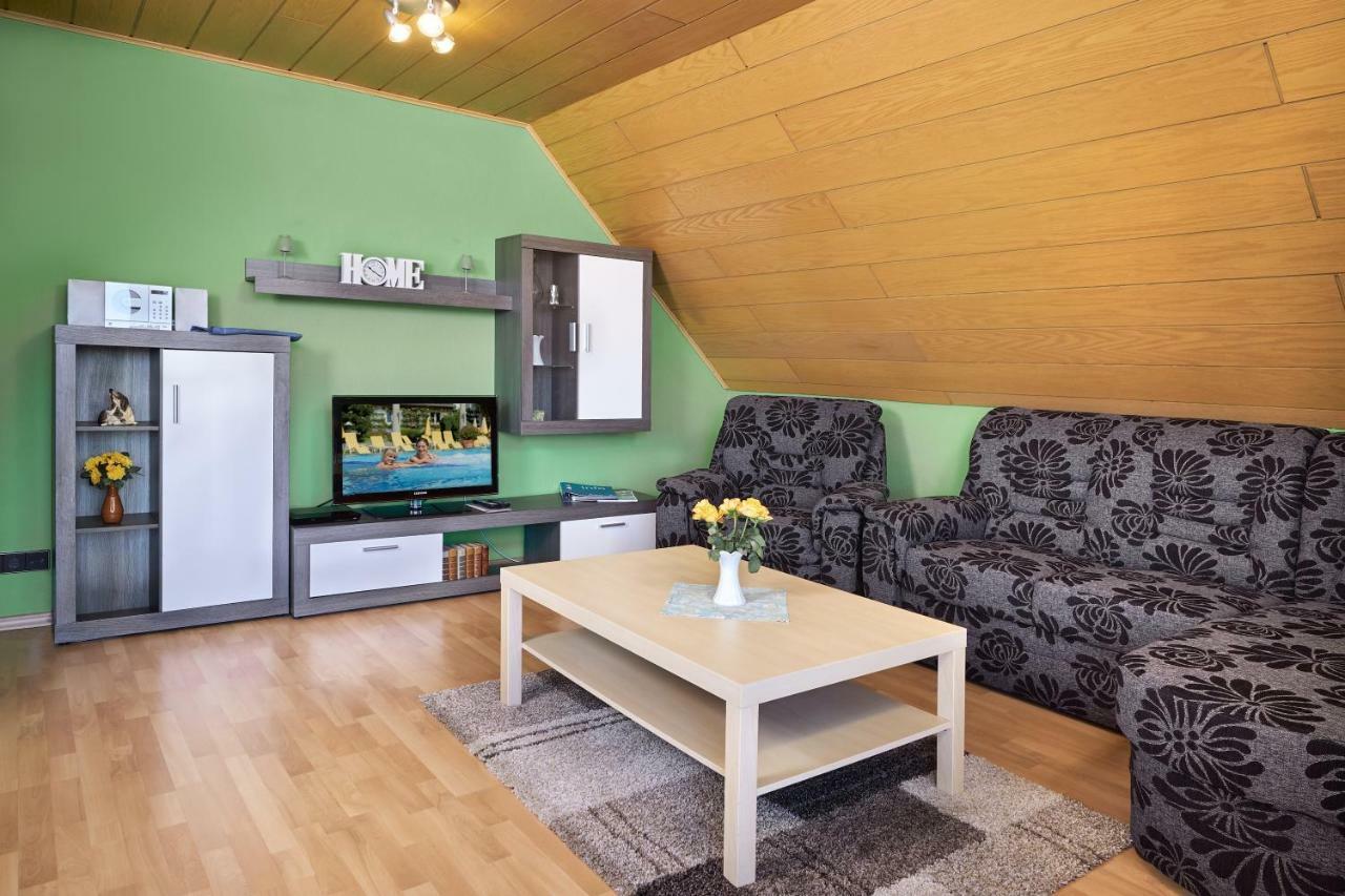 Regenbogen-Appartement Бад Кроцинген Екстериор снимка